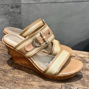 Stunning slip on wedges